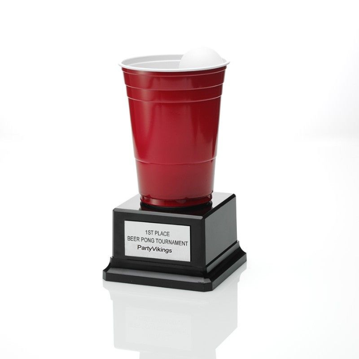 Beer pong trophy Engels - 18,5x10 cm