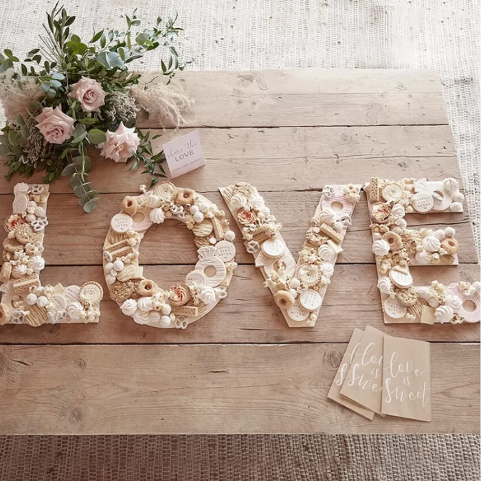 Versierbord letters Love 42 cm