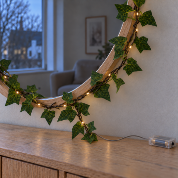 Klimopslinger met 30 LED-lampen 290 cm